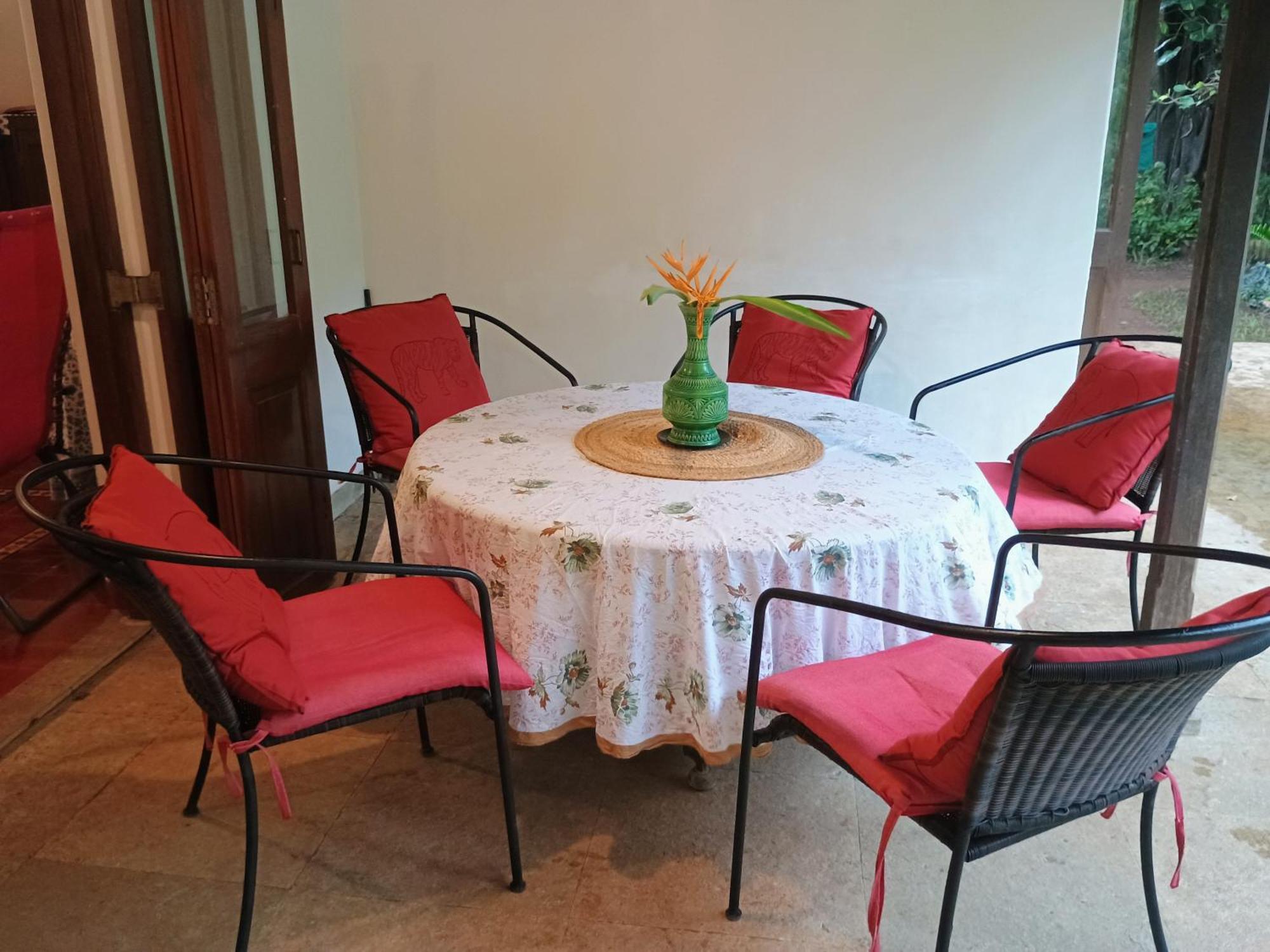 Banyan House - Luxurious 4 Bedroom Villa On One Acre, Near The Beach Nagaon  Kültér fotó