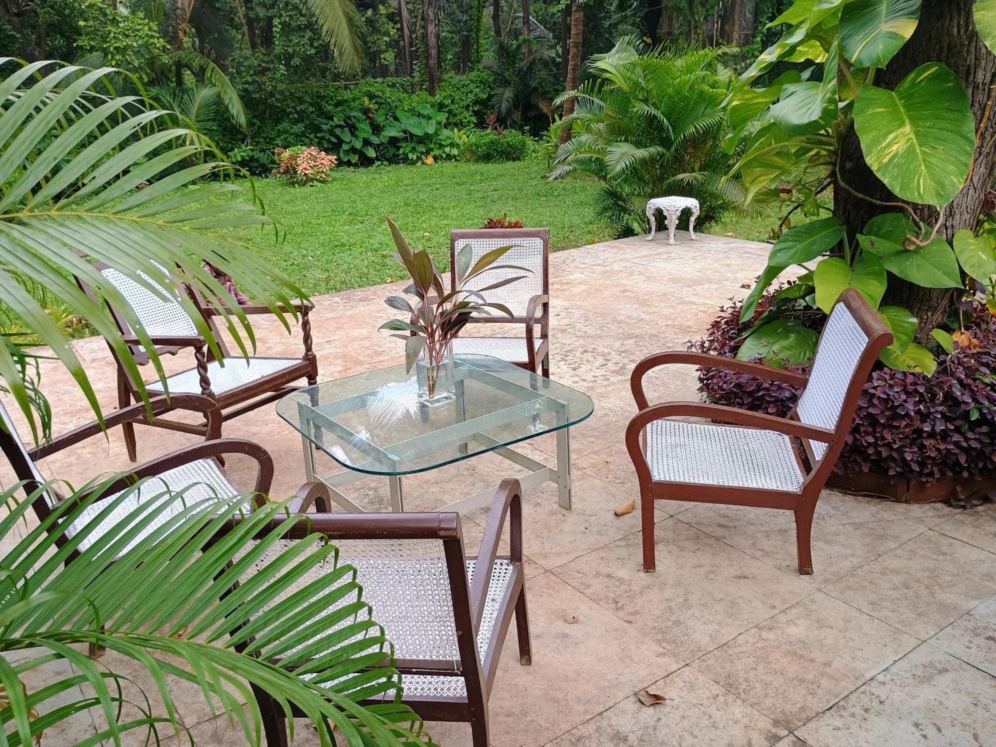 Banyan House - Luxurious 4 Bedroom Villa On One Acre, Near The Beach Nagaon  Kültér fotó